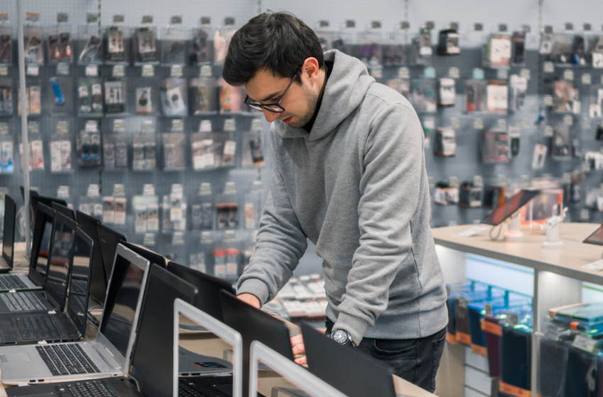 Custom Software vs. Off-the-Shelf: What to Choose?